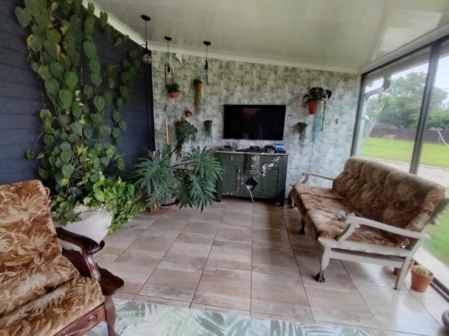 5 Bedroom Property for Sale in Mooinooi North West